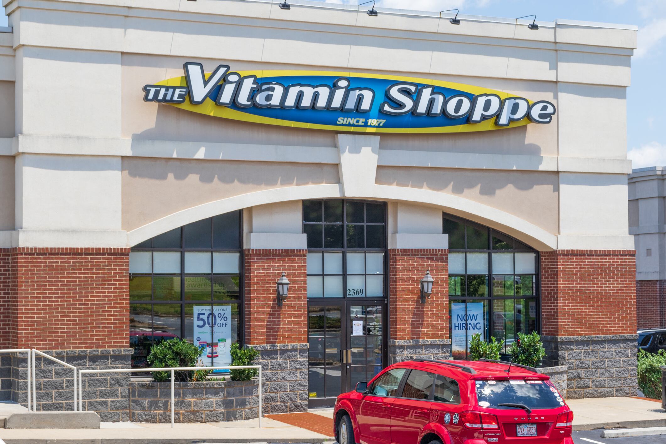 Vitamin Shoppe shares drop after competing bid falls through 