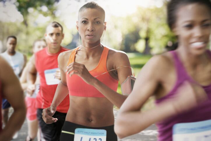 Whole algae powder reduces respiratory complaints in cohort of recreational runners