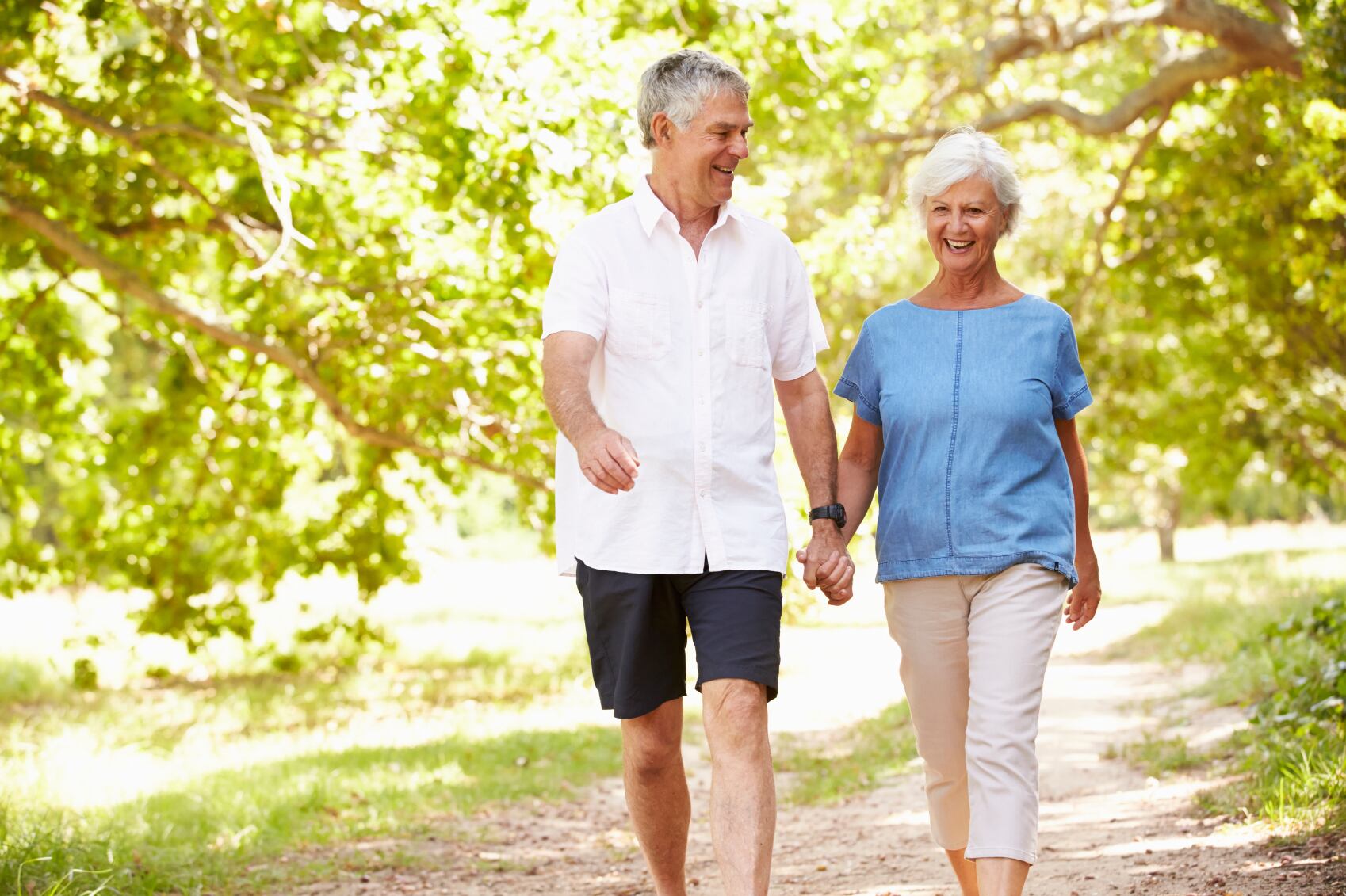 Seniors-walking-C-monkeybusinessimages.jpg