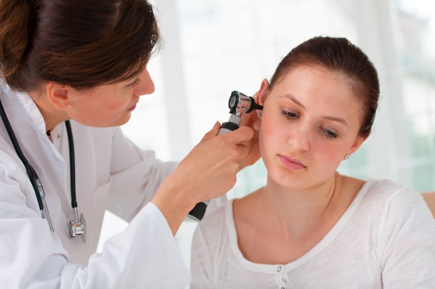 ear-hearing-sound-examine-hospital-doctor-iStock.com-AlexRaths.jpg