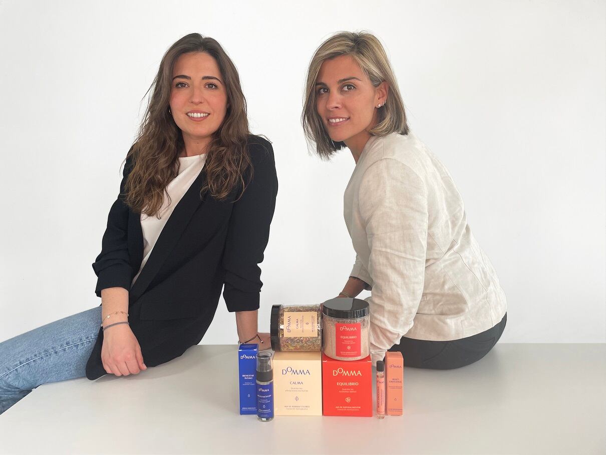 Mireia-and-Cristina.jpg