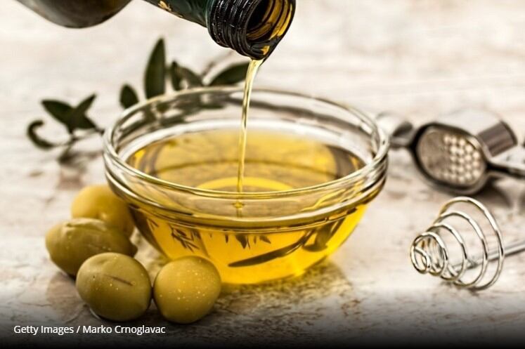 Scientists find way to extract industry-standard polyphenols from olive and grape waste