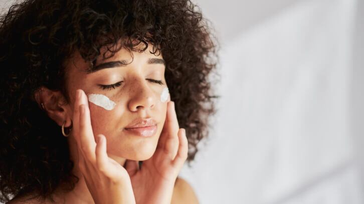 Unlocking-the-secrets-of-the-skin-microbiome-with-Gallinee-skincare.jpg