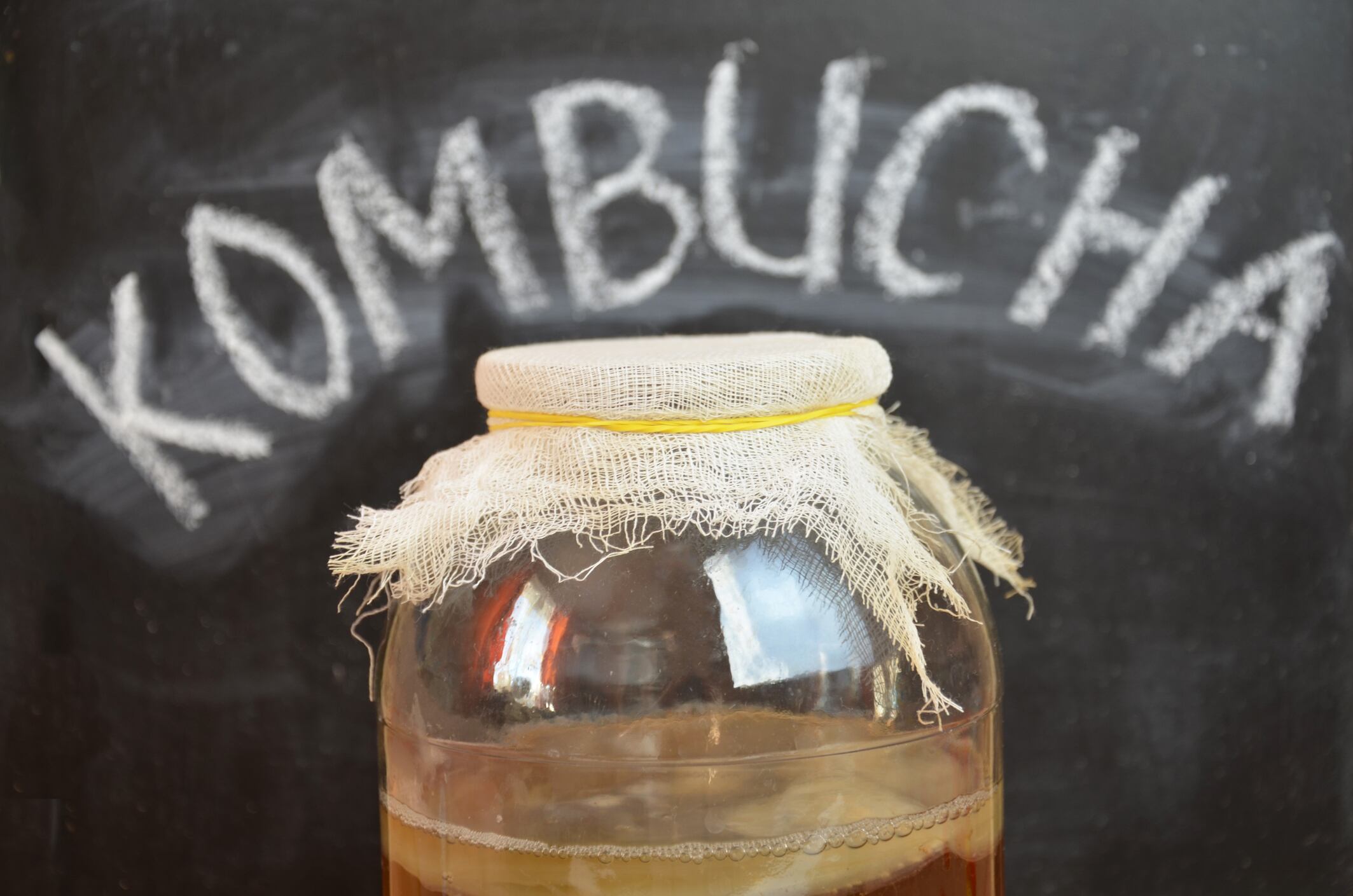 Consumption of the fermented food kombucha is associated with range of potential health benefits, including blood sugar control, anti-oxidant and anti-inflammatory effects, and gut microbiota changes linked to improved metabolic health