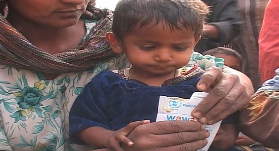 Wawamum-working-Supplementation-with-World-Food-Programme-product-reduces-anaemia-stunting-and-wasting-among-children-in-Pakistan.jpg