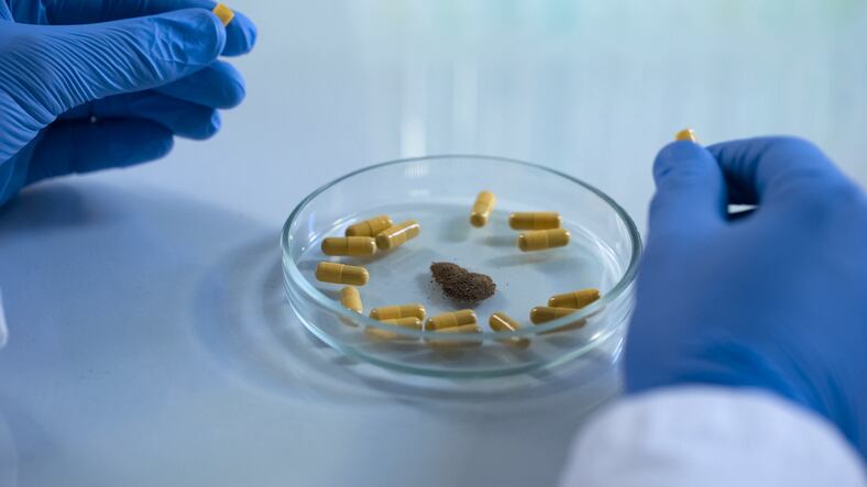 The Chinese customs have uncovered cases where health supplements sold in China via cross-border e-commerce did not contain any of the bioactive ingredients listed on the product labeling.