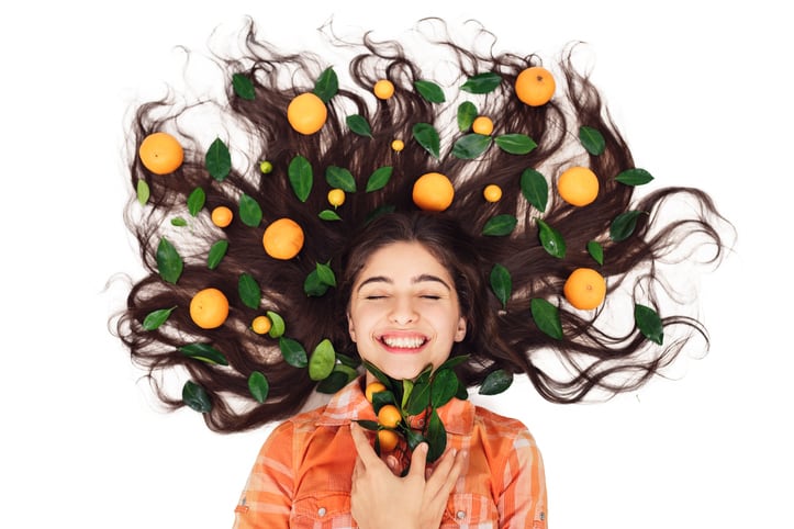 haircare_vegan_natural_fruits_herbals_botanical_hair_dye_colour_shampoo_conditioner_woman.jpg