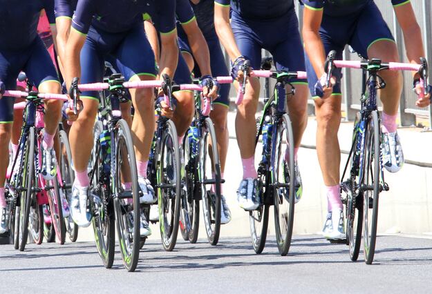 Multi-strain-probiotic-eases-gut-issues-for-elite-cyclists-but-doesn-t-make-them-go-faster.jpg