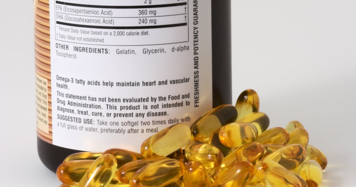 FDA considers rulemaking and enforcement discretion on DSHEA disclaimer