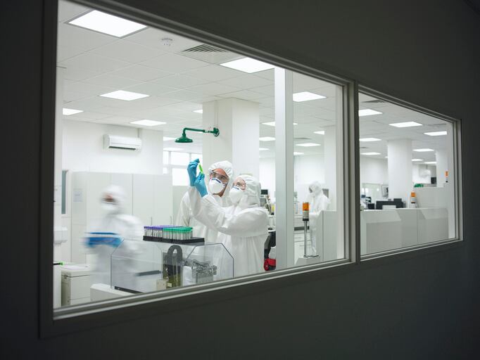 Scientists develop implantable sensor that shows blood oxygen levels