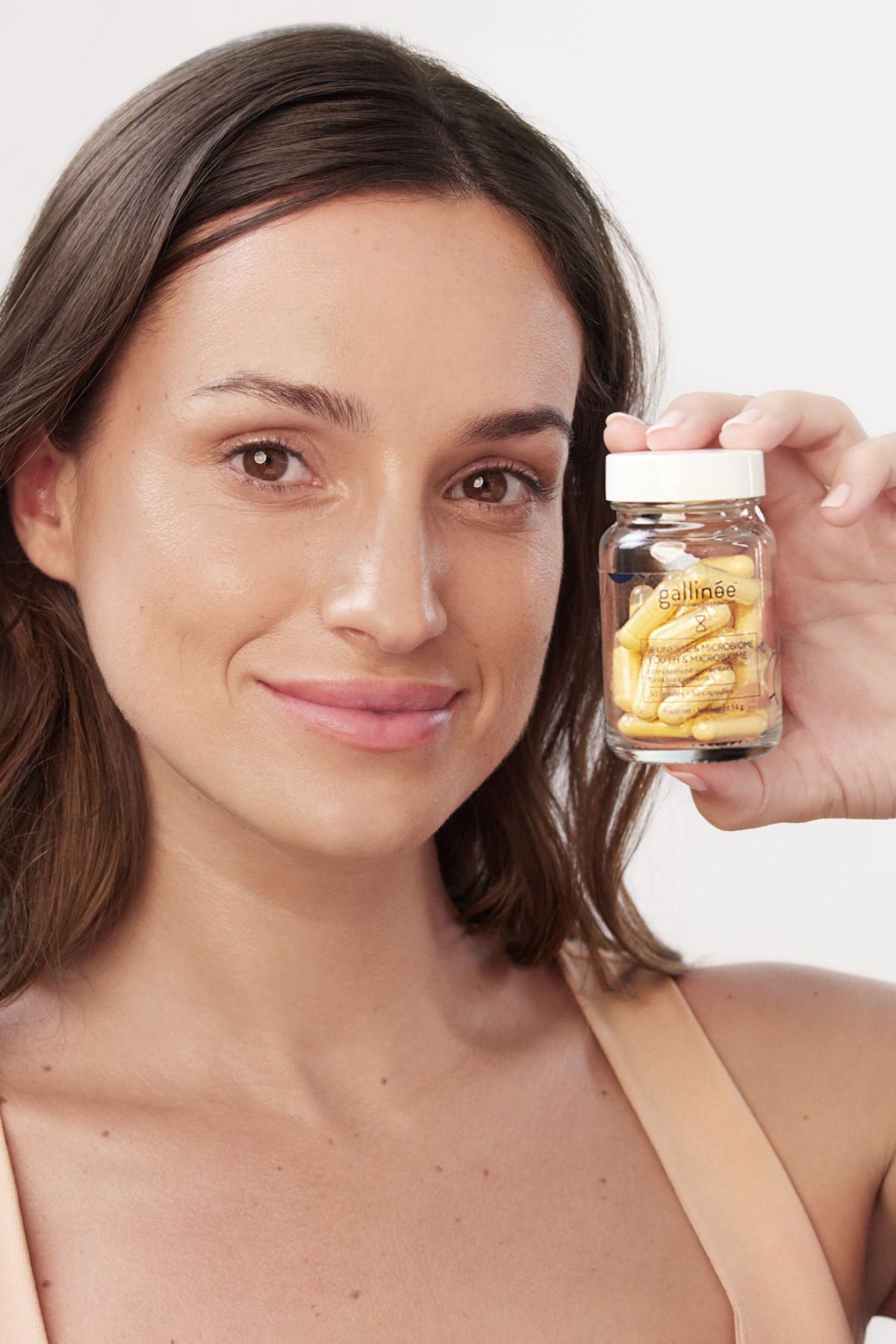 Gallinee-Youth-Microbiome-Supplement-01.jpg