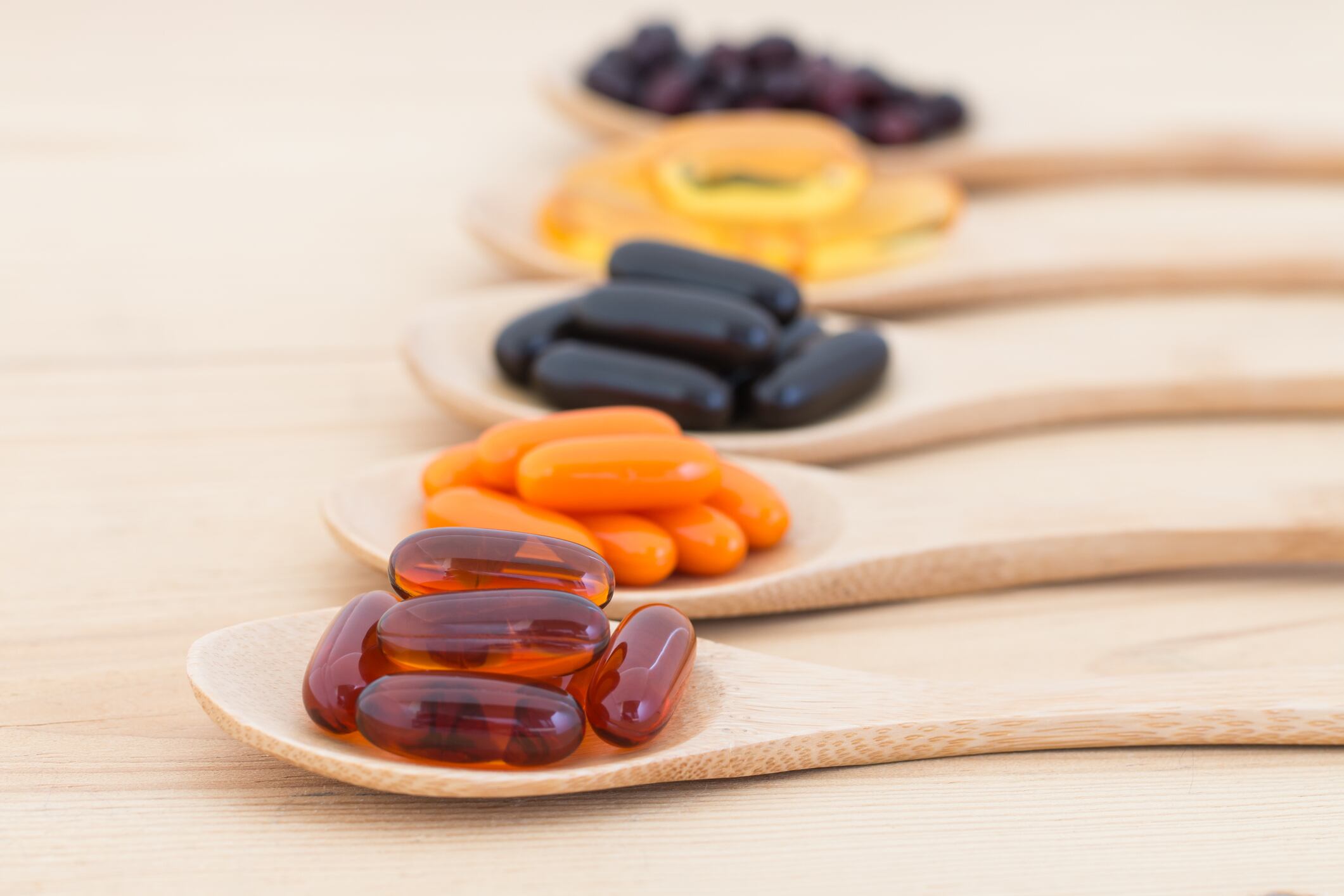 Supplements-spoons-C-Getty-Images-supitchamcsdam.jpg