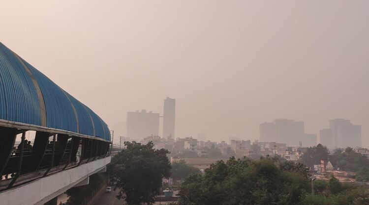 Delhi’s worsening air pollution sees firms jump on chance to promote immune-boosting, detox supplements
