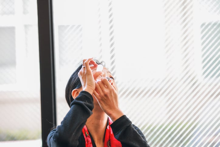 High dose of DHA omega-3 improves symptoms of dry eye, oil glands dysfunction – Korea RCT