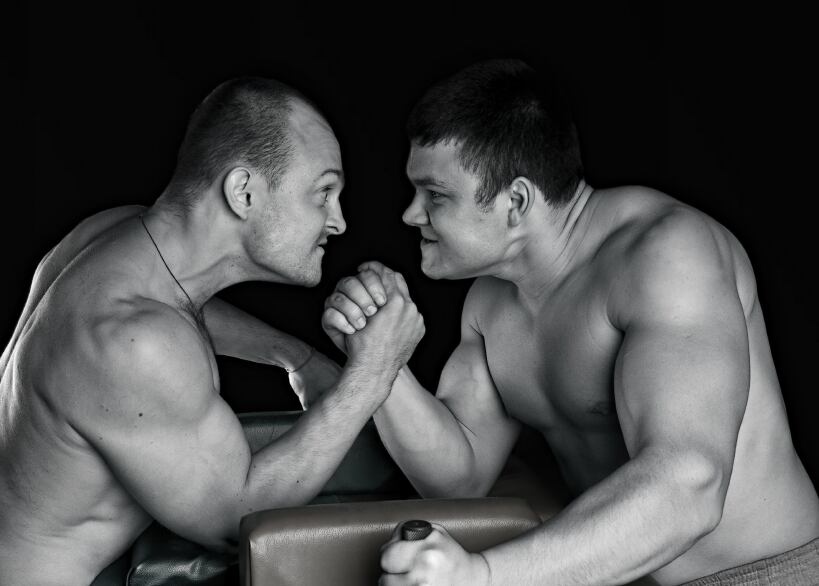 arm-wrestle-competition-sports-nutrition-muscle-business-iStock.com-MayerV.jpg