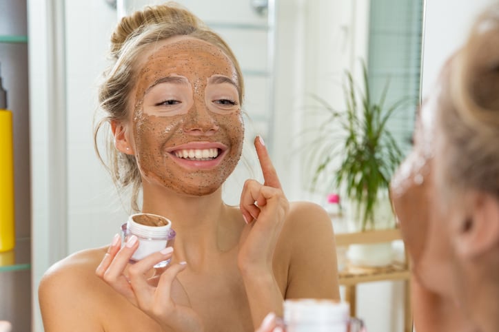skincare_facemask_facialcare_consumer_girl_teenager_wellbeing_skinhealth_skinmicrobiome_clay_pampering_selfcare_hygiene.jpg