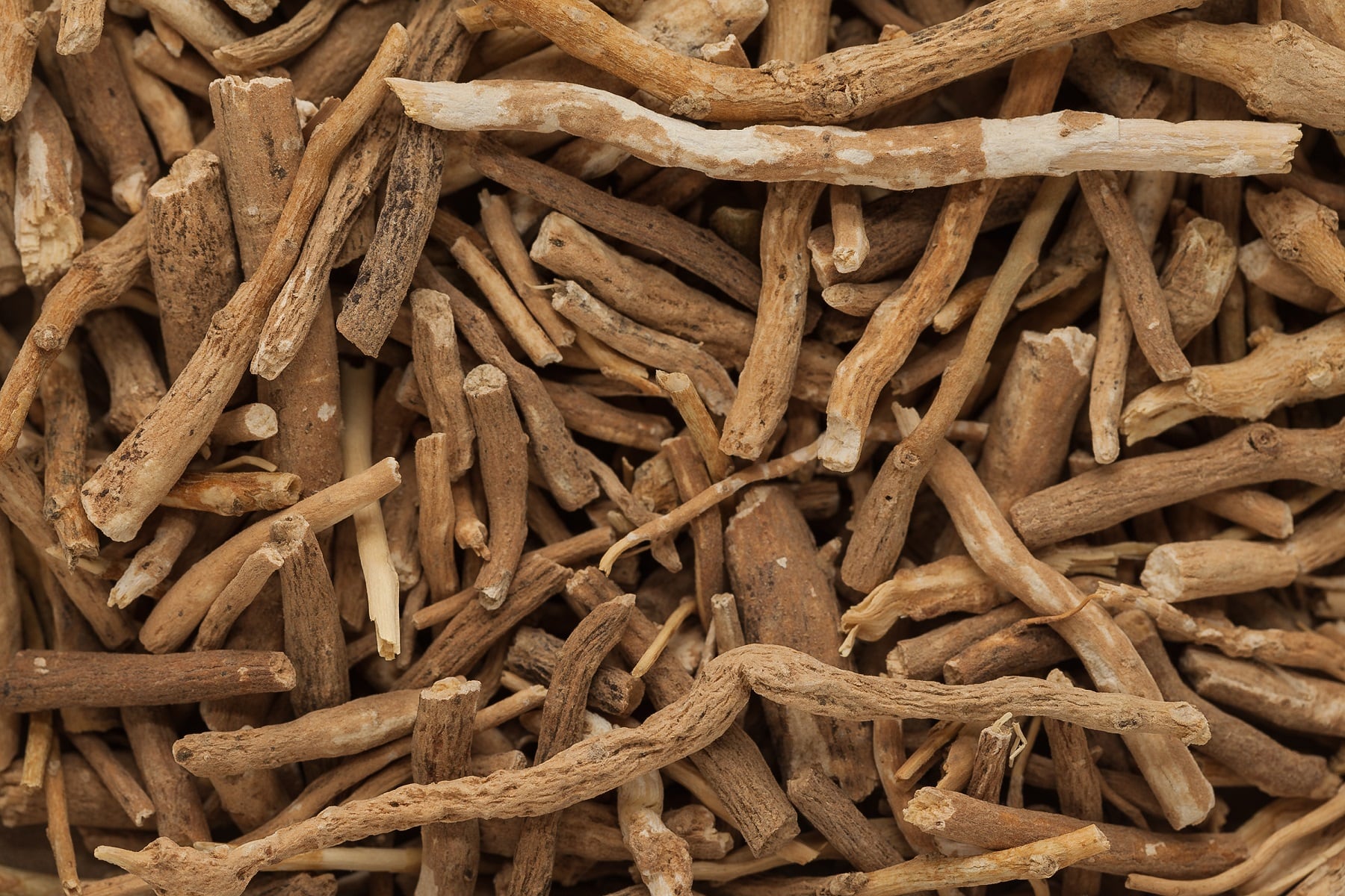 Ashwagandha-C-Getty-Images-ziprashantz.jpg