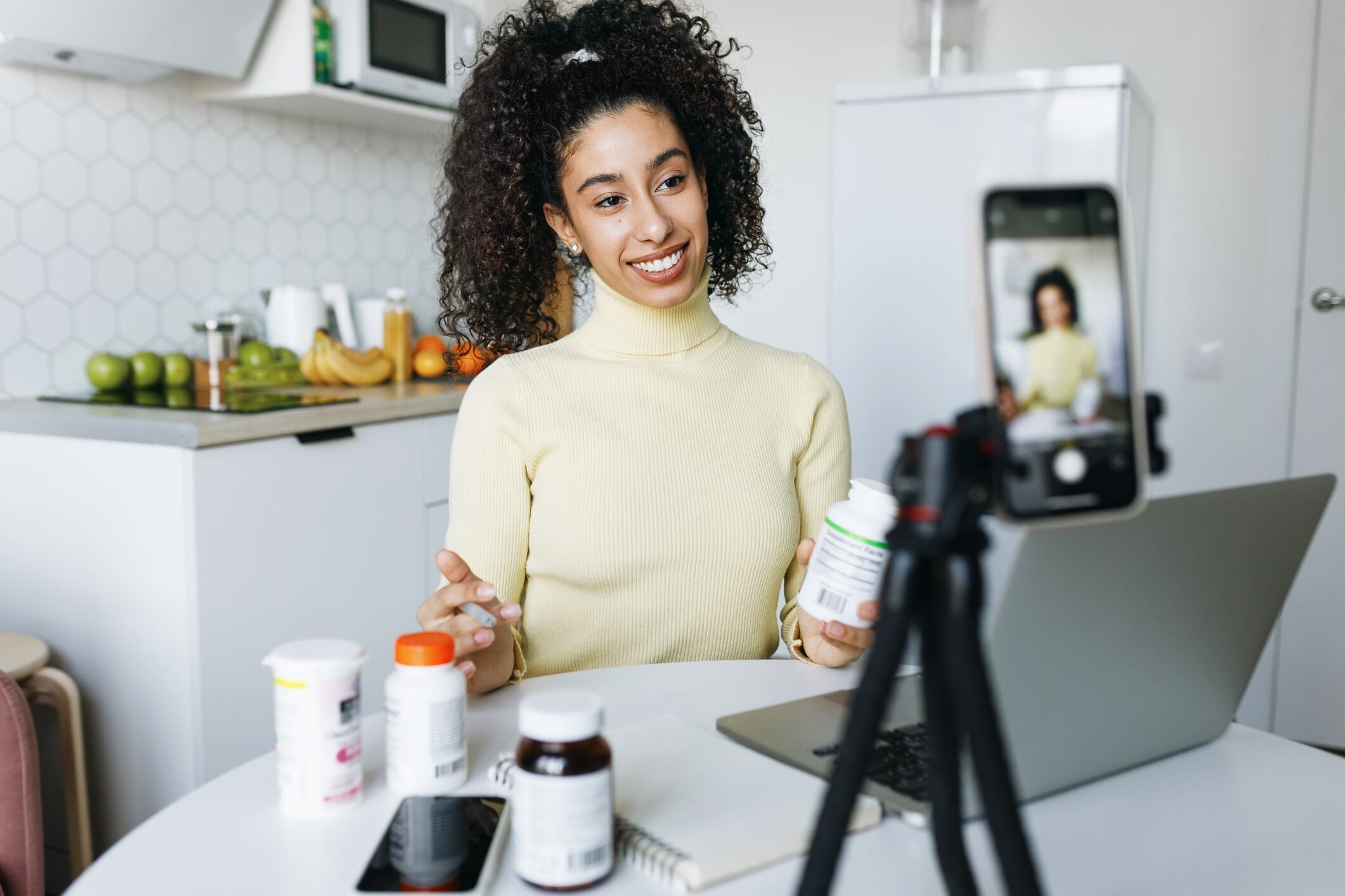Supplement live commerce