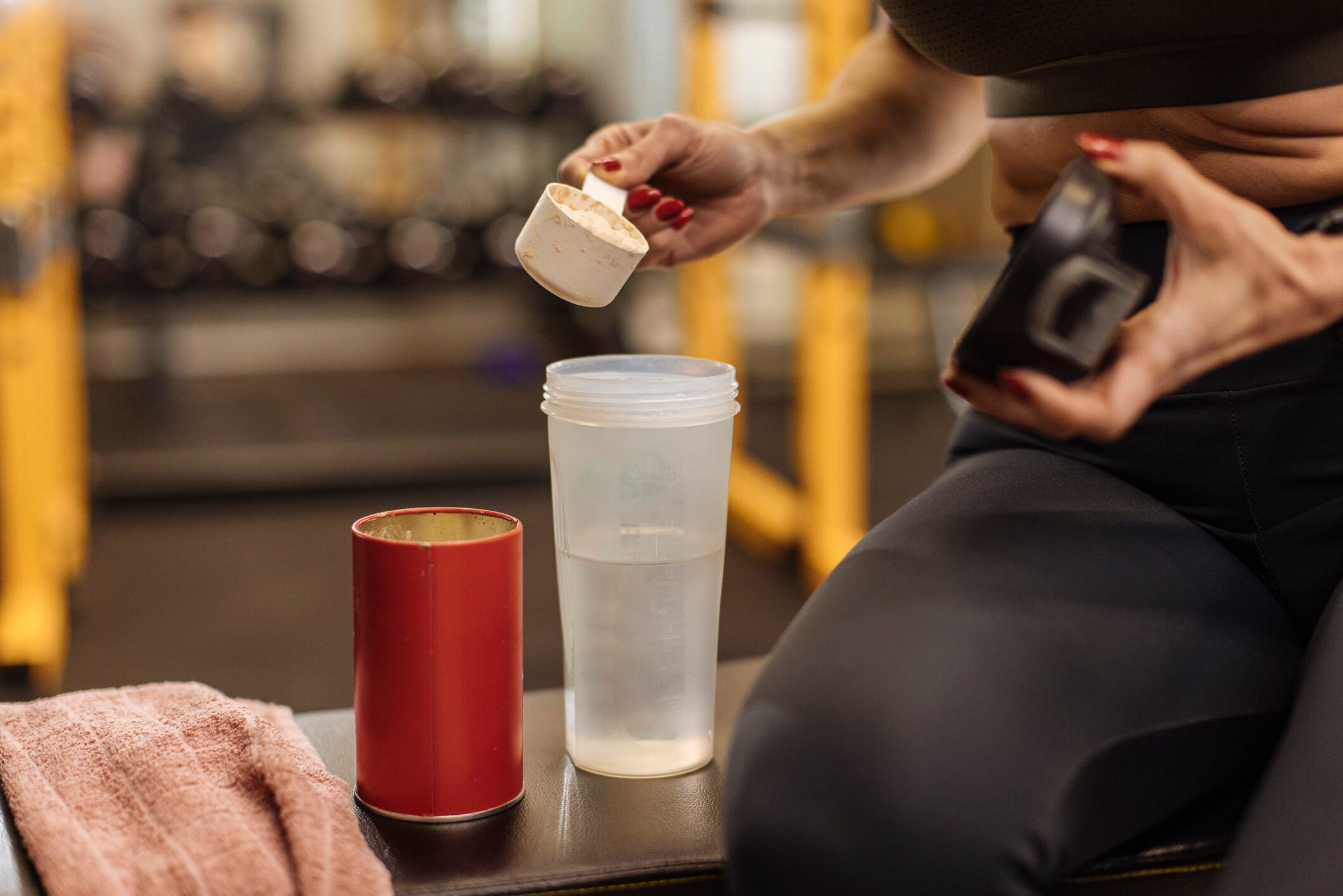 Collagen hydrolysate and dairy protein offer no acute recovery benefits for exercise-induced muscle damage – RCT