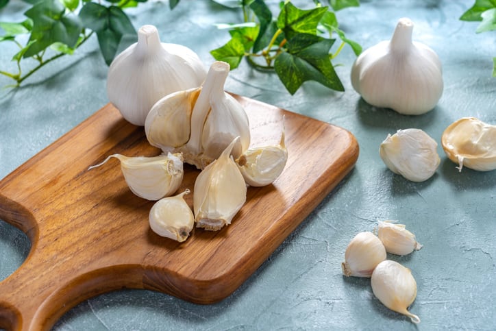 Light to moderate intake of raw garlic linked with CVD benefits among Chinese adults – Study