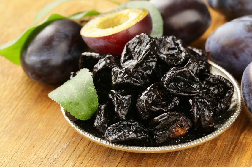 plums-plum-prune-dried-fruit-iStock.com-olgakr.jpg
