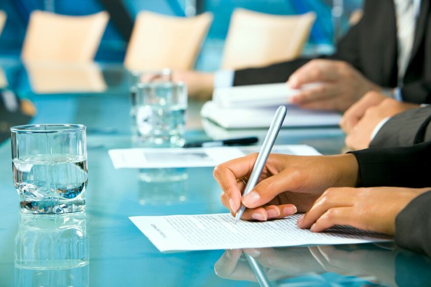 Contract_paperwork_list_meeting_negotiations_iStock.jpg