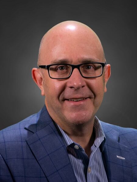 Schueller-2018-headshot.jpg