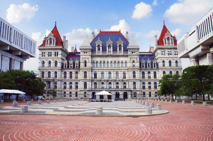 New-York-lawmakers-to-vote-on-bill-to-restrict-supplement-sales.jpg