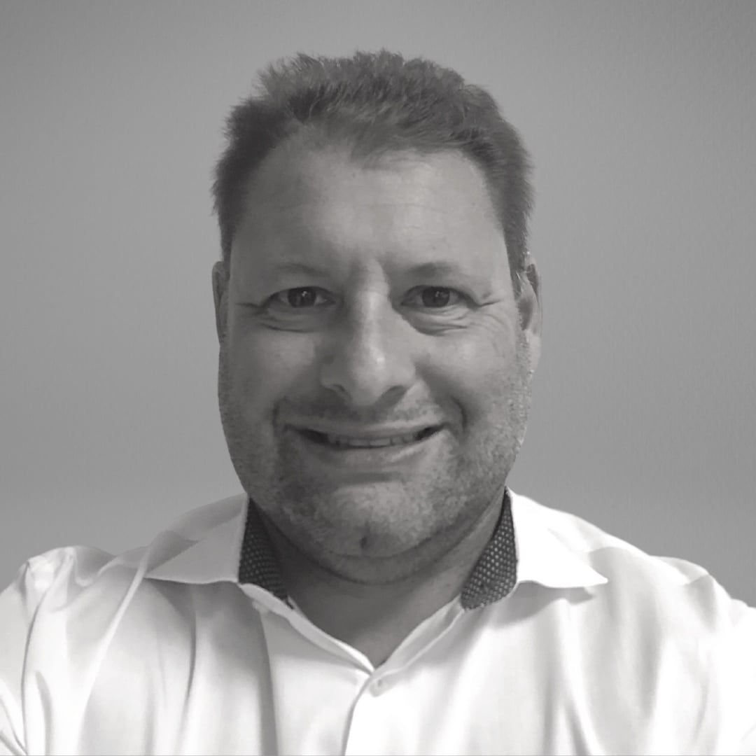 Headshot_Mark-Dewis_SMALL.jpg