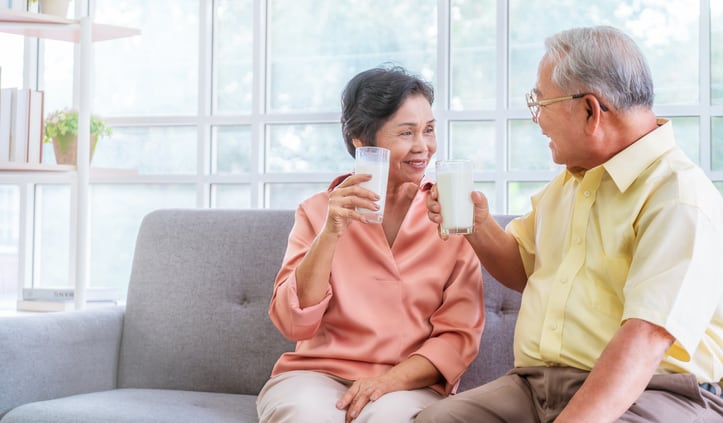 elderly-drinking-milk-together.png