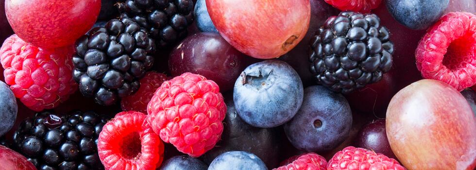 The-polyphenols-that-give-vibrant-colors-to-berries-and-wine-bring-key-health-benefits-to-value-added-supplements.jpg