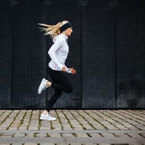 Sports-Nutrition-Woman.jpg