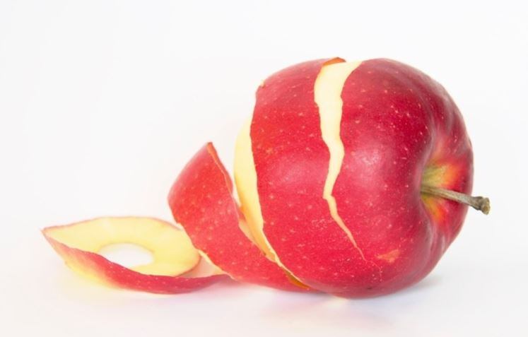Two-apples-a-day-may-lower-cholesterol-levels-study-says.jpg