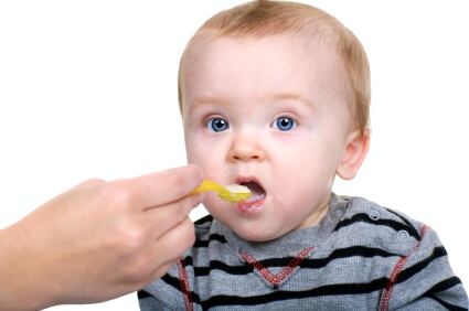 infant_eating_cereal_iStock_free.jpg