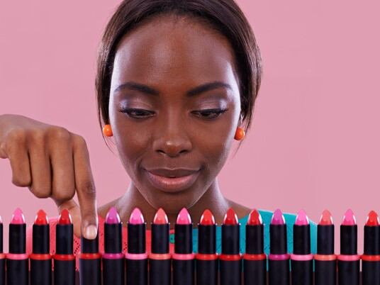 Plastic_packaging_lipstick_colour_cosmetics_consumer_choice_shopping_personalisation_retail.jpg