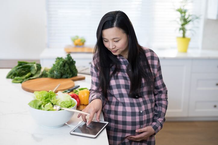 Low intake of vitamin A in early pregnancy associated with birth defects: Japan cohort study reveals