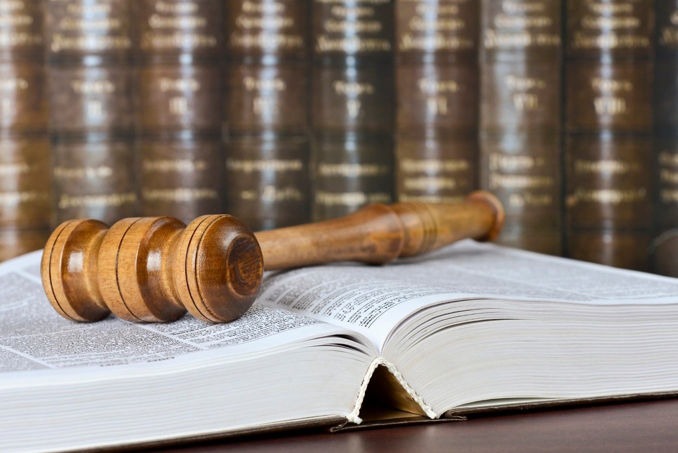 Gavel-3.jpg