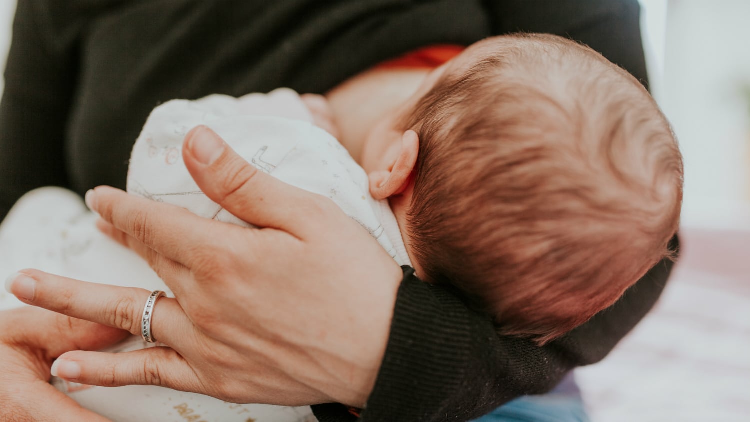 Infant consumption of milk other than breastmilk linked to childhood asthma risk: Cohort study