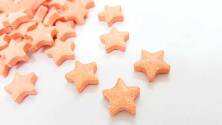 children-supplements-vitamins-iStock.com-josewsy.jpg