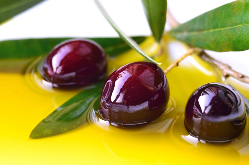 olive-oil-med-italian-phenols-plants-iStock.com-leonori.jpg