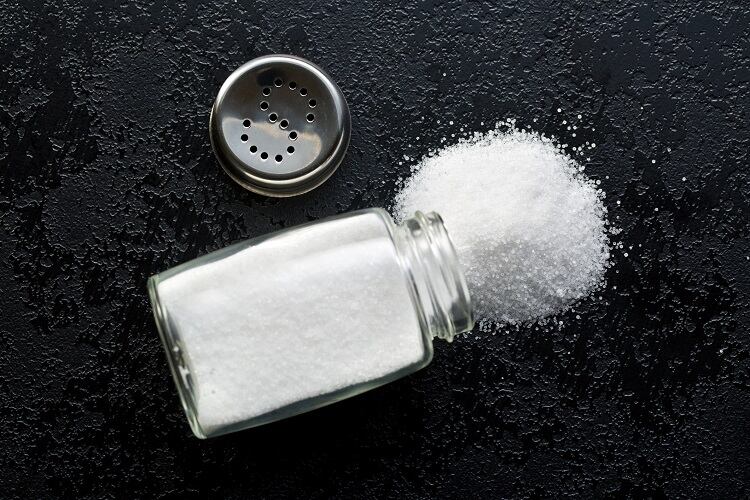Should salt reduction targets be made mandatory in Europe?