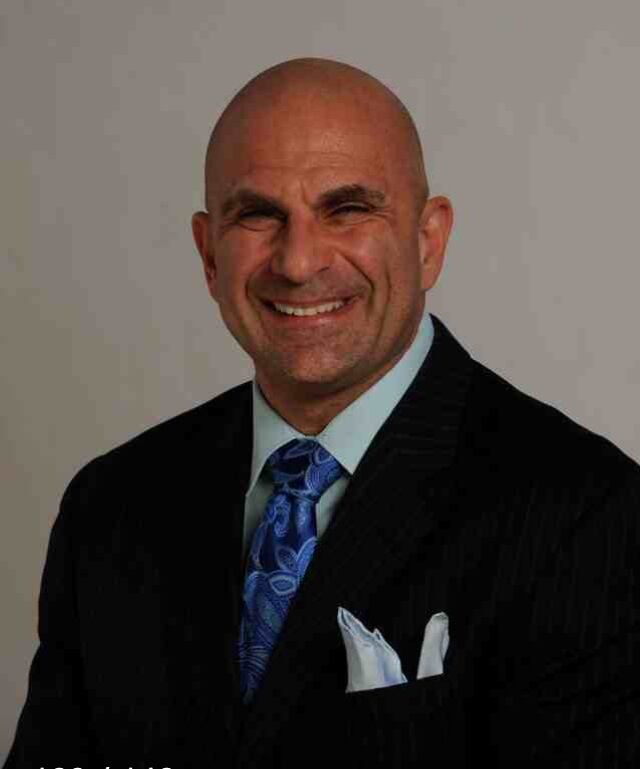 Carlo-s-headshot.jpg