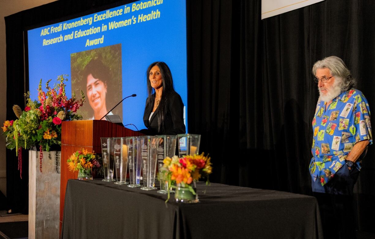Tieraona Low Dog, MD, with Mark Blumenthal announcing the 2026 ABC Fredi Kronenberg Award for Women’s Health, which went to naturopathic physician and ethnobotanist Jillian Stansbury