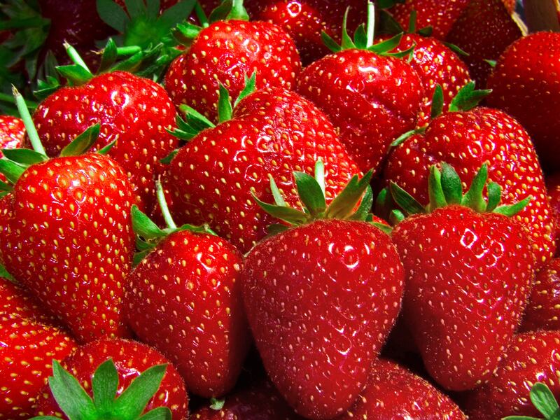 strawberry-fruit-berry-polyphenols-iStock.com-fanelie-rosier.jpg