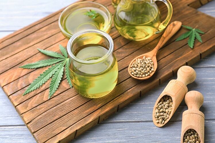 How-the-CBD-hemp-and-cannabis-conversation-is-playing-out-among-nutritionists.jpg