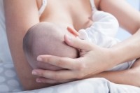 breast feeding milk formula infant baby maternal iStock Juan García Aunión