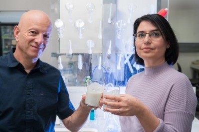 The research, led by Orit Malka (R)​, a Ph.D. student in the laboratory of Prof. Raz Jelinek (L) the Vice President and Dean for Research & Development at BGU, was published in Microbiome. ©BGU