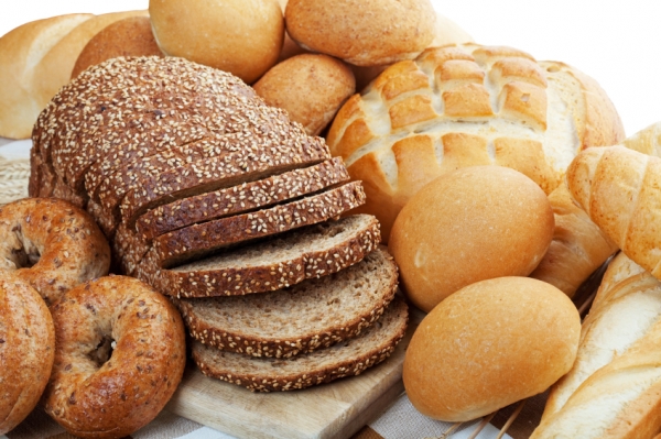 Bread_assortment_rolls_bakery