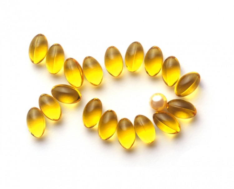 Supplements providing 0.7 or 1.8 grams of omega-3s proved effective, but researchers called for more trials  (© iStock.com)