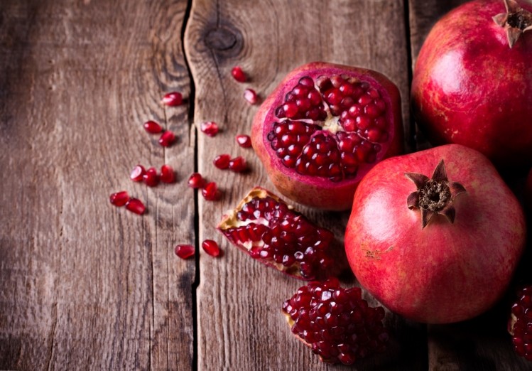 Polyphenol-rich pomegranate extract (PomX) could mitigate the effects of a high-fat diet. ©iStock